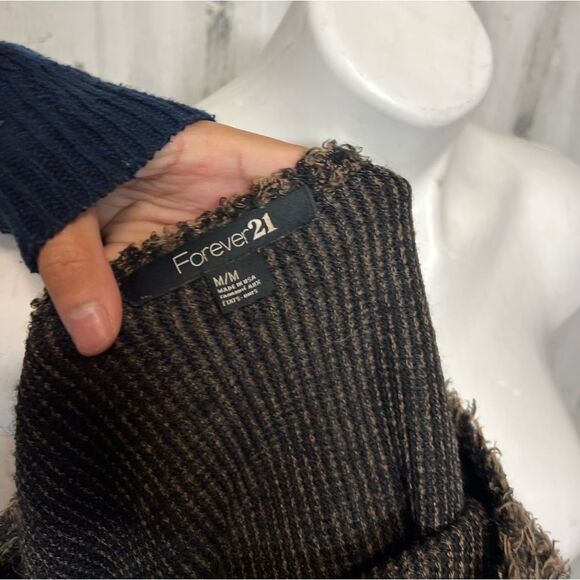 Brown sweater  - Picture 2 of 6